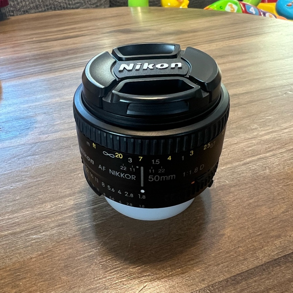Nikon AF NIKKOR 50mm 1 : 1.8